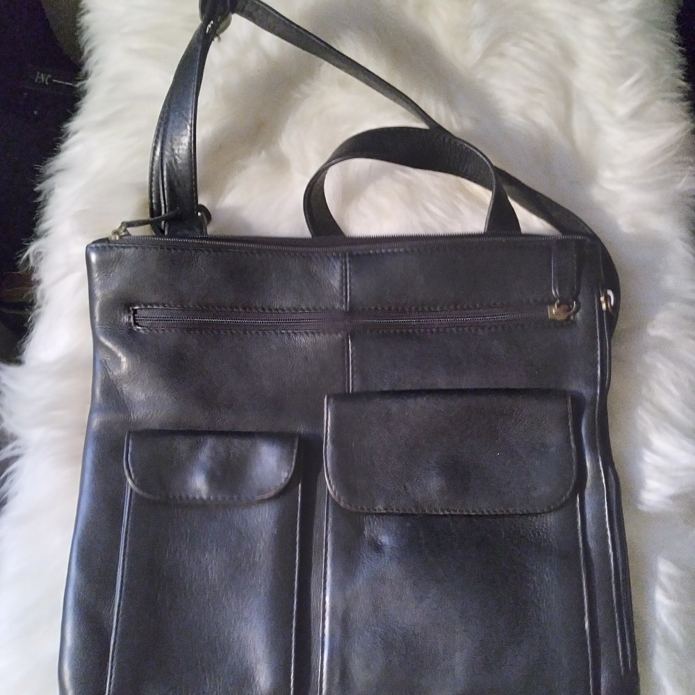 BLACK HOBO LEATHER HANDBAG